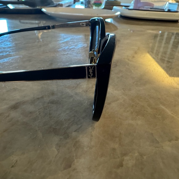 YSL Sunglassess - Picture 3 of 4